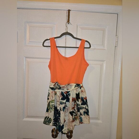 Vacation Romper XL - Picture 6 of 10